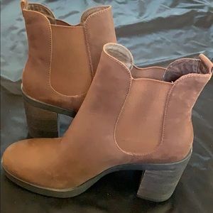 Crown vintage brown leather boots